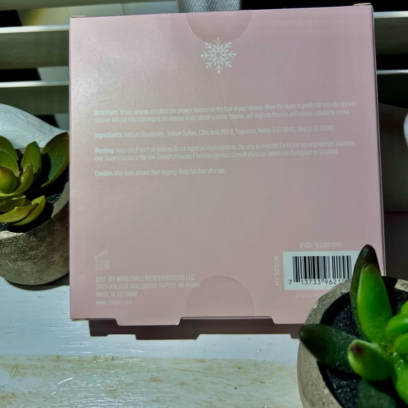 SUGAR PLUM SHOWER STEAMERS - Picture 2 of 2